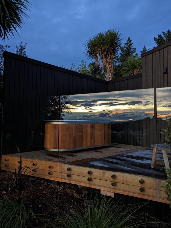 Tussock Hill Vineyard Retreats Hotel Christchurch Exterior photo
